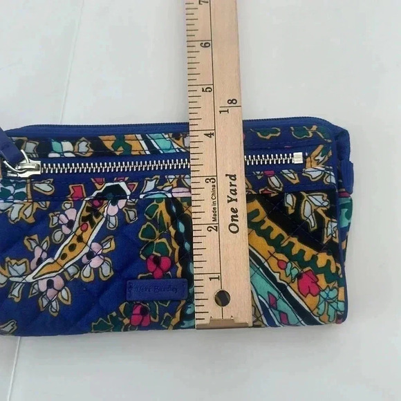NWT Vera Bradley Iconic RFID Front Zip Wristlet Romantic Paisley Blue - Picture 8 of 8